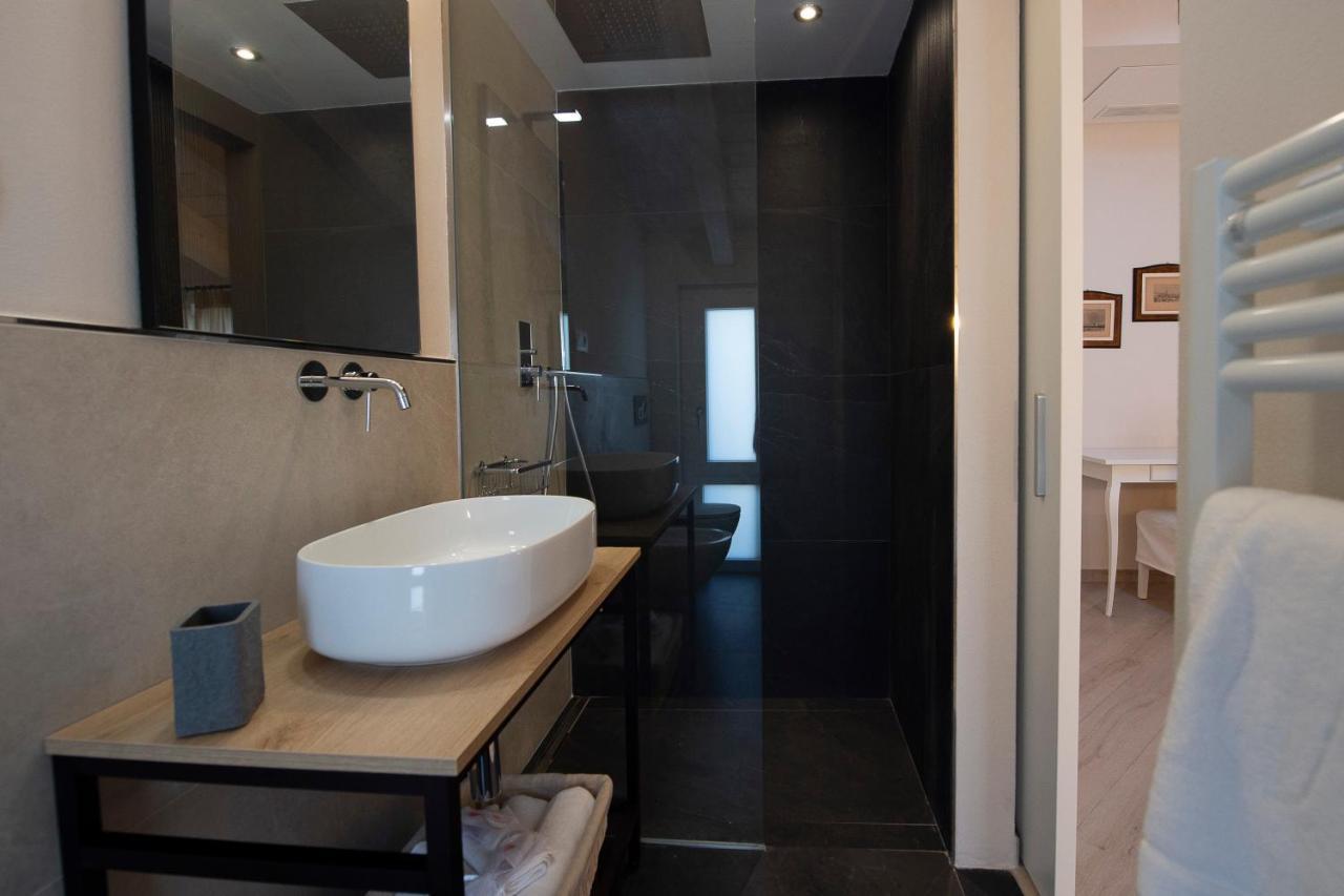 Villino Micol Camere A Due Passi Dal Mare Marina Di Carrara Ngoại thất bức ảnh