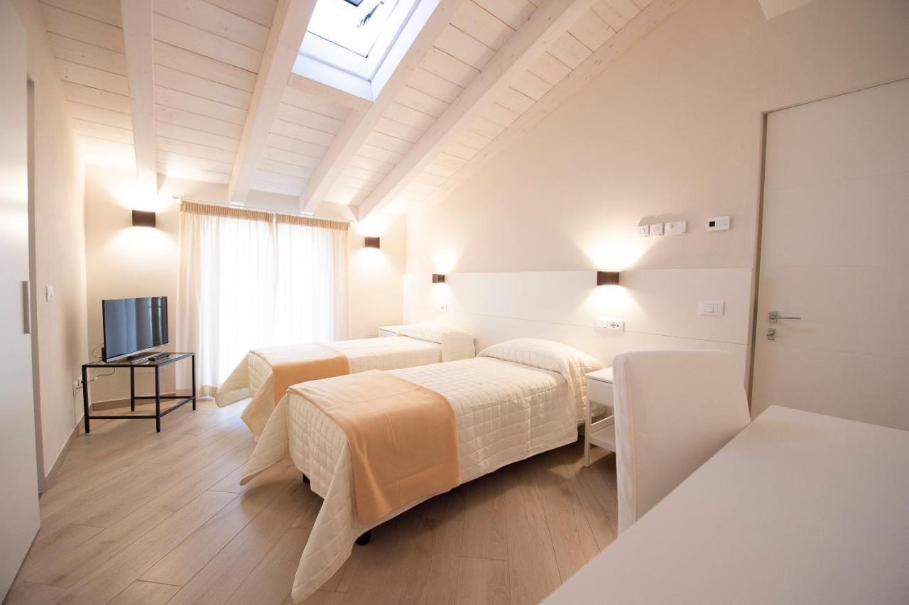 Villino Micol Camere A Due Passi Dal Mare Marina Di Carrara Ngoại thất bức ảnh