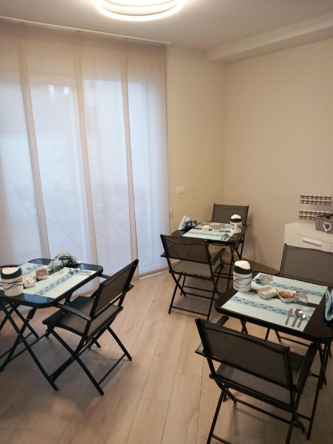 Villino Micol Camere A Due Passi Dal Mare Marina Di Carrara Ngoại thất bức ảnh