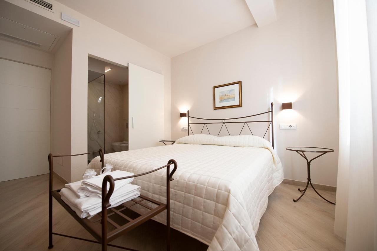 Villino Micol Camere A Due Passi Dal Mare Marina Di Carrara Ngoại thất bức ảnh