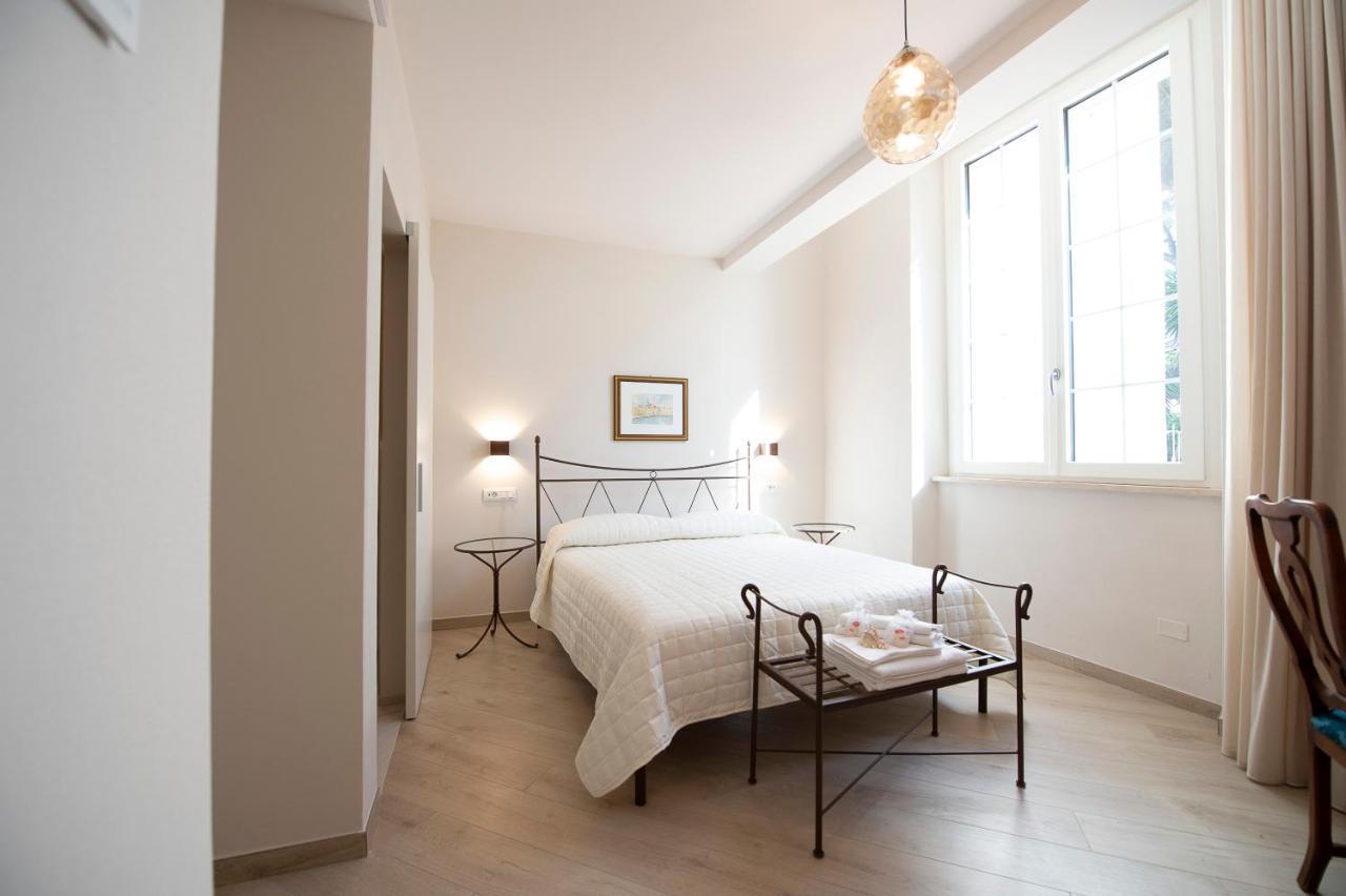 Villino Micol Camere A Due Passi Dal Mare Marina Di Carrara Ngoại thất bức ảnh